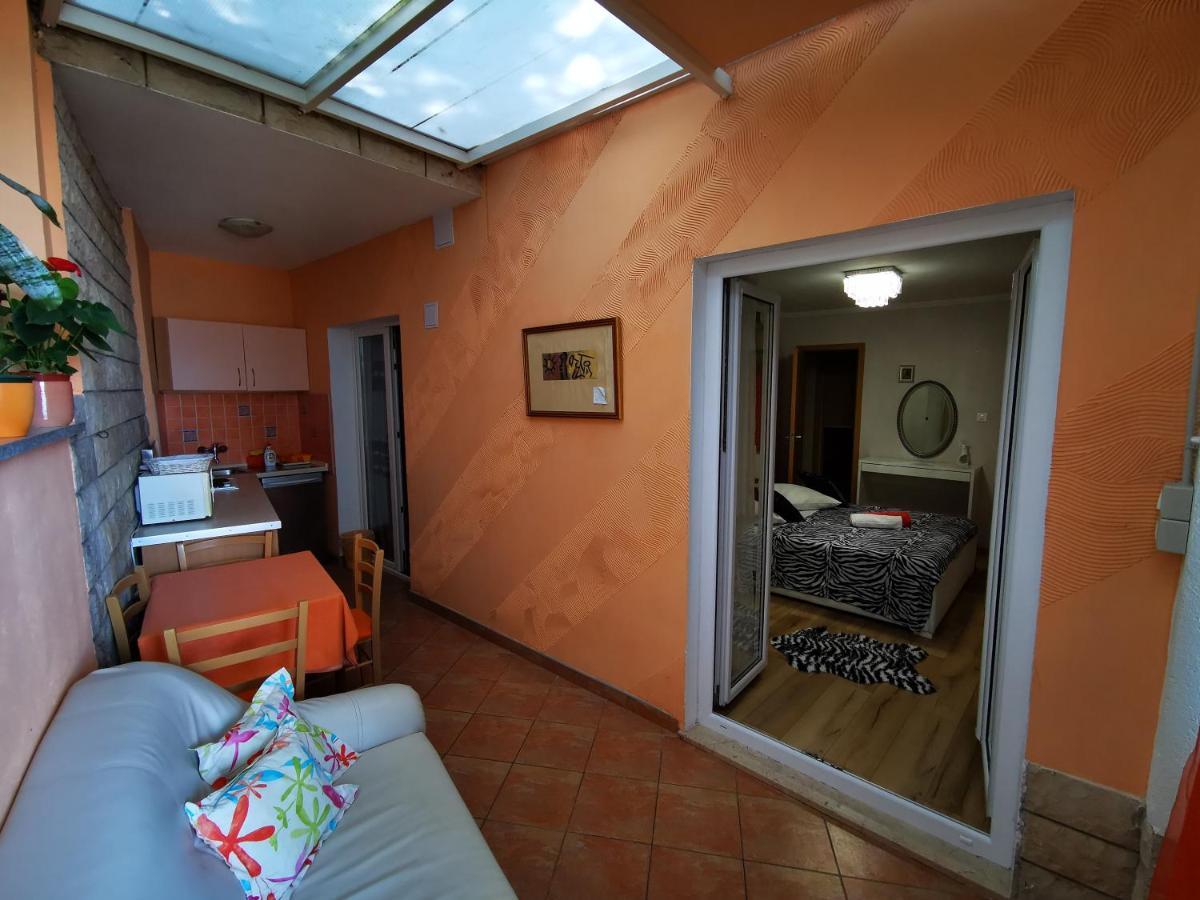 Villa Bose- Apartmani Luka Sodan Brela Bagian luar foto