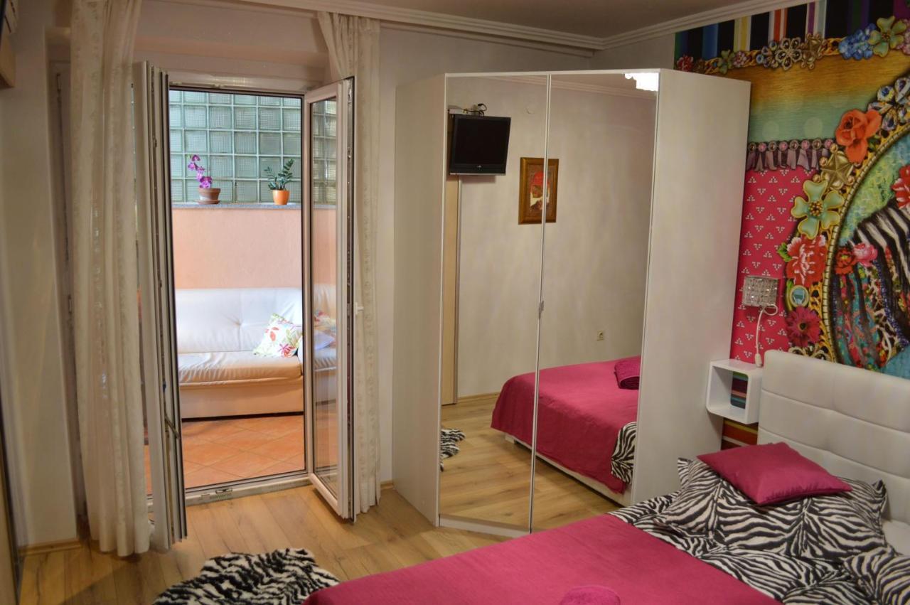Villa Bose- Apartmani Luka Sodan Brela Bagian luar foto