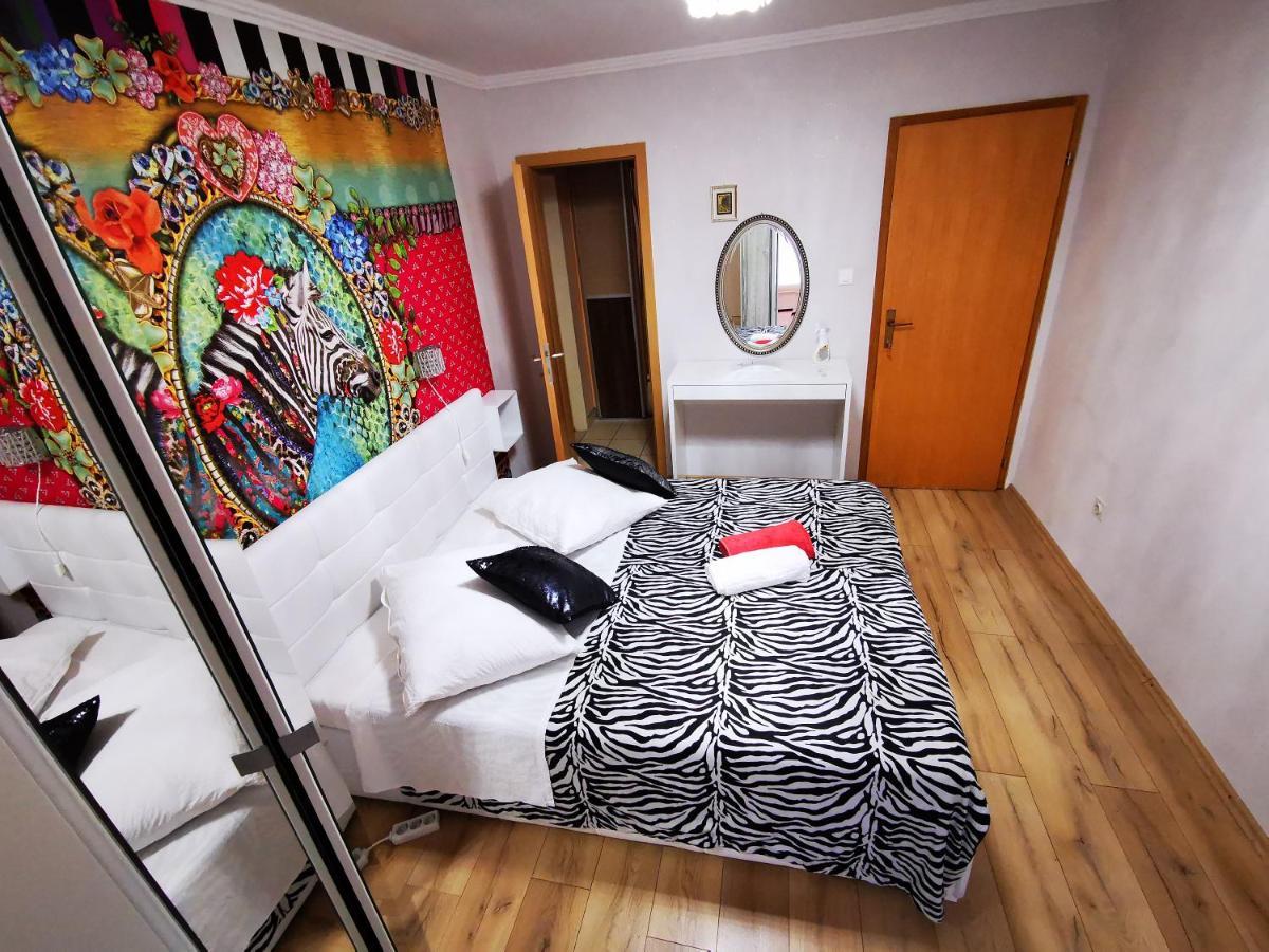 Villa Bose- Apartmani Luka Sodan Brela Bagian luar foto