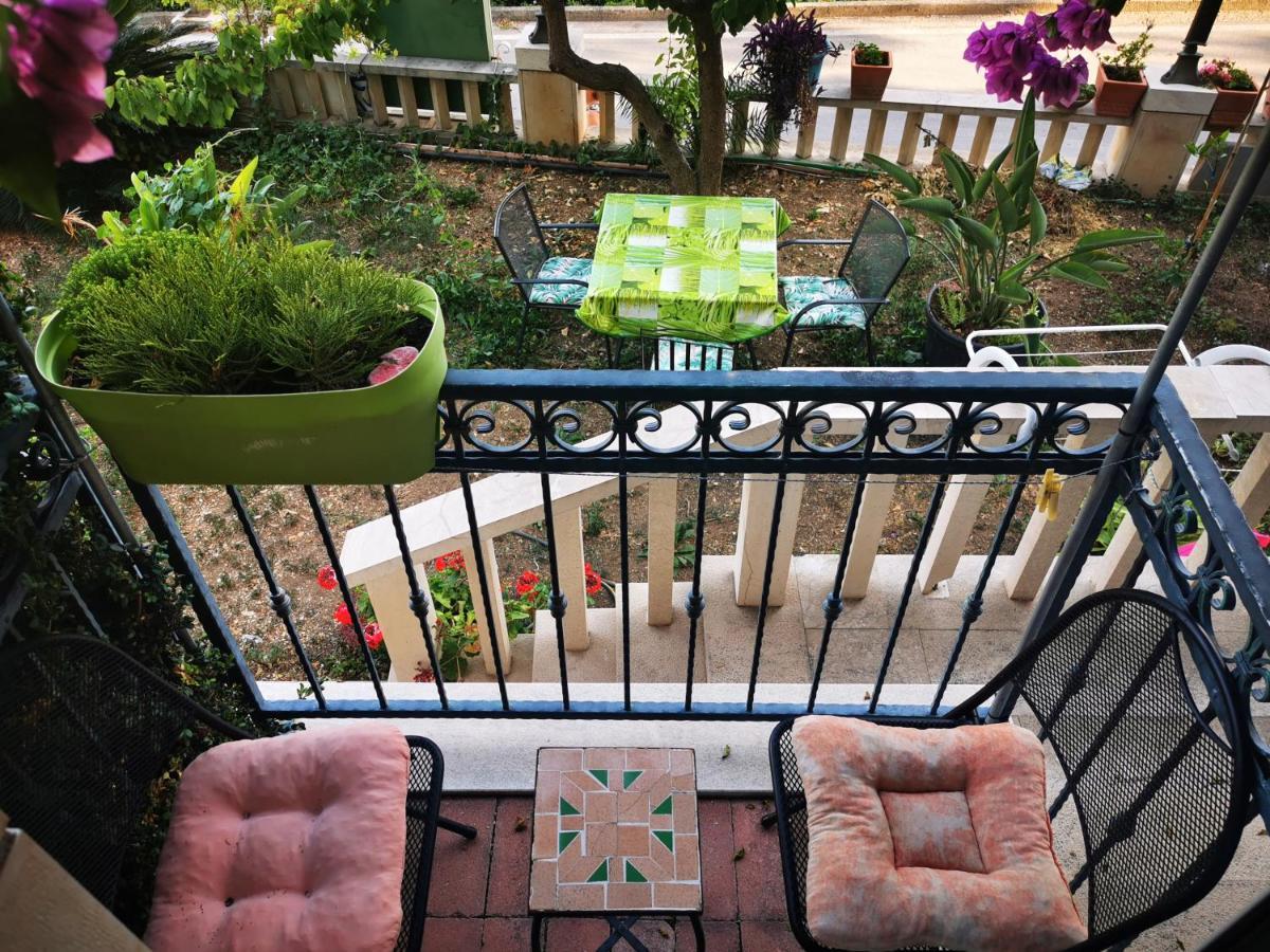 Villa Bose- Apartmani Luka Sodan Brela Bagian luar foto